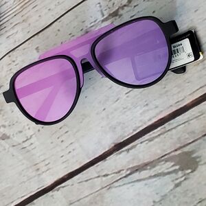 Body Glove polarized sunglasses with hydrophobic lens coating black